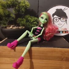 Monster high doll d'occasion  Veneux-les-Sablons