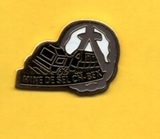 Pin lapel pin d'occasion  Lille-