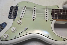 Pickguard Fender Stratocaster verde perfeito celulóide anos 80 CS comprar usado  Enviando para Brazil