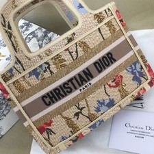 Dior floral embroidered canvas women's bag comprar usado  Enviando para Brazil