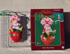 Carlton cards strawberry for sale  Libertyville