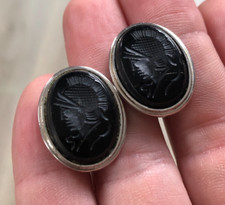 Jolie paire boutons d'occasion  Ham