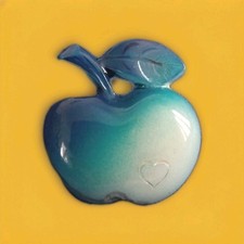 Broche pomme bleue d'occasion  Soisy-sous-Montmorency
