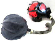 Gasmaske gummischlauch beatmun gebraucht kaufen  Schöneiche