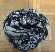 Schal schwarz grau gebraucht kaufen  Nackenheim