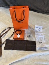 Bracelet hermes noir d'occasion  Stains