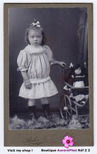 Girl with doll d'occasion  Expédié en Belgium