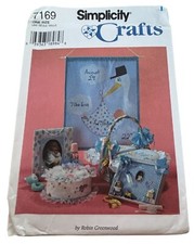 Simplicity sewing pattern for sale  Ranson