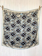 Foulard carré soie d'occasion  Le Péage-de-Roussillon