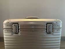 Pre lvmh rimowa gebraucht kaufen  Berlin