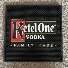 Tapete de barra de borracha Ketel One Vodka derramamento úmido ~ 11 3/4 x 11 3/4 comprar usado  Enviando para Brazil