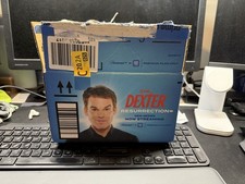 Caixa de transporte colecionável Dexter Resurrection Showtime Amazon comprar usado Caixa de transporte colecionável Dexter Resurrection Showtime Amazon comprar usado  Enviando para Brazil