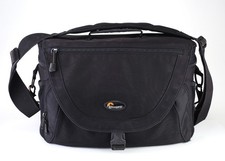 Lowepro nova messenger for sale  HALESOWEN