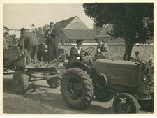 Agricultural tractor dim d'occasion  Expédié en Belgium
