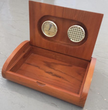 Cigar Collectables & Accs for sale Cigar Collectables & Accs for sale Shipping to United Kingdom