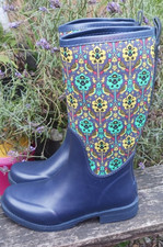 Women ugg australia for sale  BRADFORD