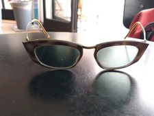 Lunette vue monture d'occasion Lunette vue monture d'occasion  Ozoir-la-Ferrière