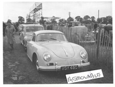 Fotografia antiga vintage Porsche 356B Coupe carro esportivo Reg VGY 490 anos 1960 comprar usado  Enviando para Brazil