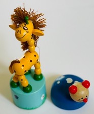 Small foot drückfigur gebraucht kaufen  Maintal