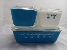 Usado, Tampas de pratos de geladeira vintage Pyrex floco de neve guirlanda azul 8 peças. Conjunto  comprar usado Usado, Tampas de pratos de geladeira vintage Pyrex floco de neve guirlanda azul 8 peças. Conjunto  comprar usado  Enviando para Brazil