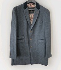 Cappotto lungo uomo usato  Spedire a Italy