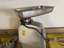 Tritacarne professionale omega usato  Numana