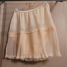 Lingerie vintage 1960 d'occasion  Saint-Yorre