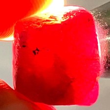 31,37 quilates - Natural 100% muito bom áspero bicolor vermelho roxo rubi Madagascar comprar usado  Enviando para Brazil