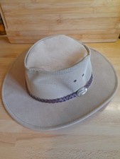Jacaru australia leather for sale  DIDCOT
