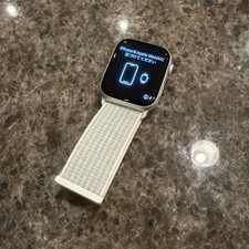 Apple Watch Series 4 44mm GPS + WiFi + Bluetooth prata com pulseira Nike comprar usado  Enviando para Brazil