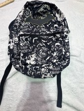 Mochila Batman DC Comics The Dark Knight 16” preto branco bolso frontal livro comprar usado  Enviando para Brazil