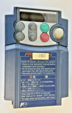 MINI INVERSOR FUJI ELECTRIC FRN0.2C1S-2J 3PH 240V 50/60HZ 1.8A comprar usado  Enviando para Brazil