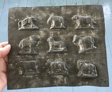 Usado, MOLDE DE CHOCOLATE ANTIGO DO SÉCULO 19 FOLHA PLANA FINA ANIMAIS CHIMPANZÉ ELEFANTE CACHORRO LEÃO ETC. comprar usado Usado, MOLDE DE CHOCOLATE ANTIGO DO SÉCULO 19 FOLHA PLANA FINA ANIMAIS CHIMPANZÉ ELEFANTE CACHORRO LEÃO ETC. comprar usado  Enviando para Brazil