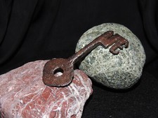 Antica chiave romanica usato  Genova