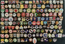Badge spilla risvolto usato  Spedire a Italy