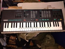 Teclado portátil sintetizador digital Yamaha Portasound PSS-370 FUNCIONA! comprar usado  Enviando para Brazil