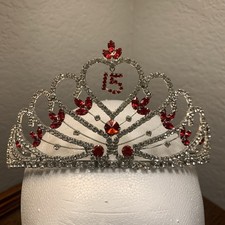 Usado, Tiara coroa prata Quinceañera com strass vermelho rubi e transparente e pentes de cabelo comprar usado  Enviando para Brazil