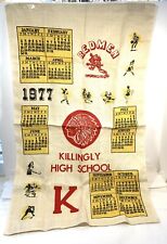 Antigo 1977 Killingly High School Vintage Linho Toalha de Chá Calendário REDMEN Sports comprar usado  Enviando para Brazil