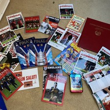 Arsenal programmes magazine for sale  LONDON