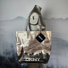 Nwt dkny silver d'occasion  Expédié en Belgium