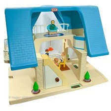 Little tikes place for sale  Longview