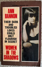 Women in the Shadows SIGNED by Ann Bannon 1966 Consul 1st UK Ed Vintage Lesbian comprar usado  Enviando para Brazil