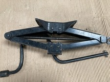 Cric levage voiture d'occasion  Nouaillé-Maupertuis
