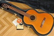 Guitare classique .yairi d'occasion  Expédié en France