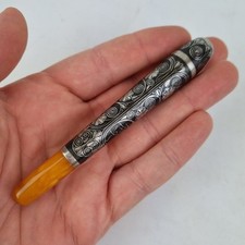 Antigo porta-cigarro otomano turco madeira prata incrustado âmbar bocal  comprar usado Antigo porta-cigarro otomano turco madeira prata incrustado âmbar bocal  comprar usado  Enviando para Brazil