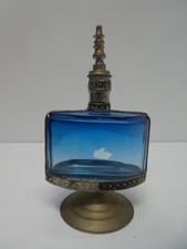 GARRAFA PRENSADA VINTAGE AZUL MARROQUINO PERFUME METAL ENCADERNADO VIDRO comprar usado  Enviando para Brazil