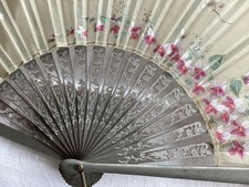 Grand eventail ancien d'occasion  Puy-l'Évêque