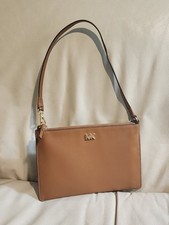 Nova Bolsa Michael Kors MK, Bolsa, Capa de Telefone, Carteira Pulseira Couro Marrom Marrom Marrom Claro comprar usado Nova Bolsa Michael Kors MK, Bolsa, Capa de Telefone, Carteira Pulseira Couro Marrom Marrom Marrom Claro comprar usado  Enviando para Brazil
