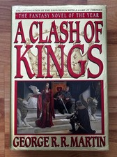 George R. R. Martin A Clash Of Kings 1st Edition 1999 HC DJ Bantam Books comprar usado George R. R. Martin A Clash Of Kings 1st Edition 1999 HC DJ Bantam Books comprar usado  Enviando para Brazil