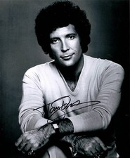 Foto autografada assinada por Tom Jones 10x8 polegadas (25x20cm) comprar usado  Enviando para Brazil